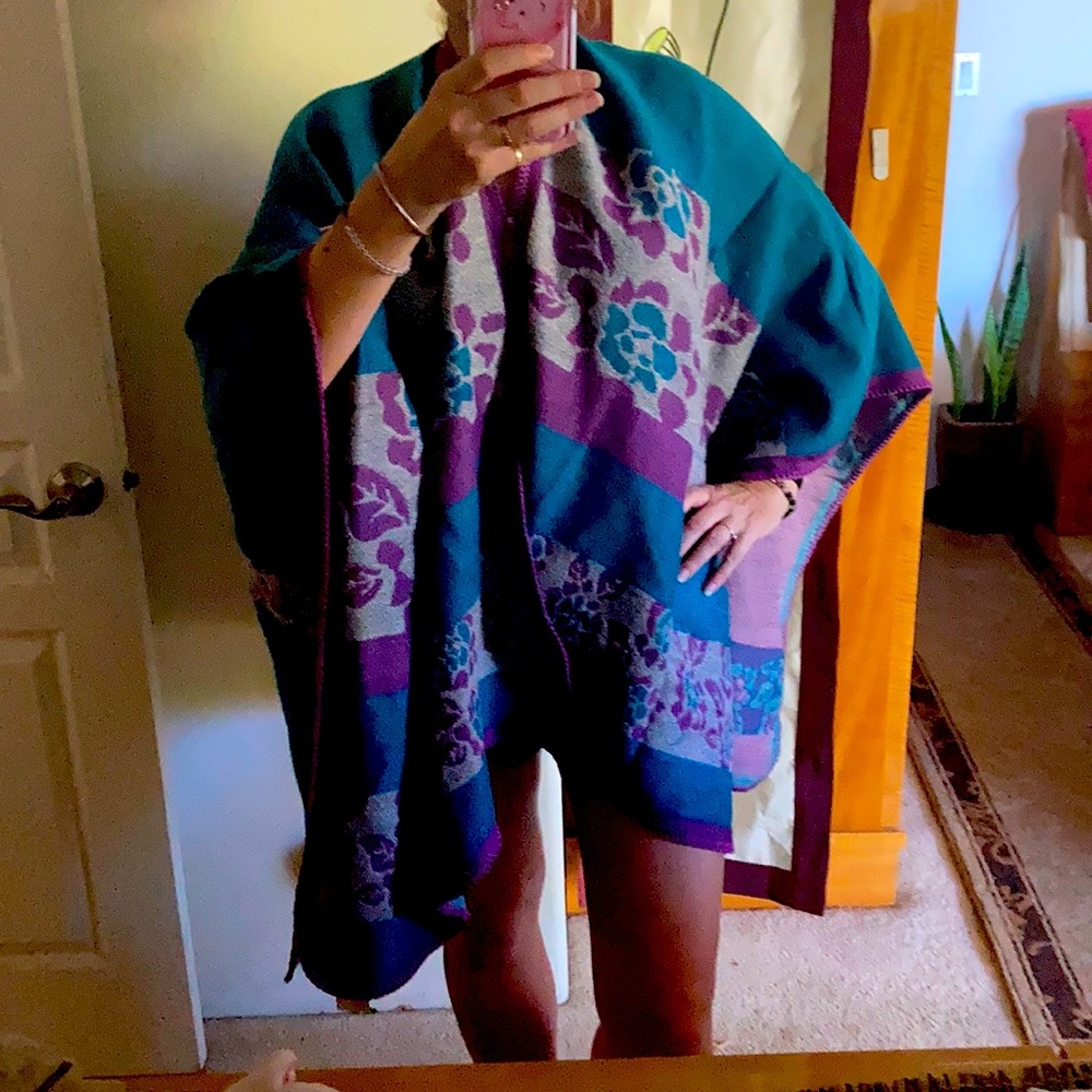 BNWT Urban Coco wrap.